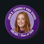 Bóton Redondo 7.62cm Espírito de Segundo grau de Fotografia de Cheerlea<br><div class="desc">Este presente de fotos personalizadas de cheerleader personalizado legal apresenta a tipografia branca do nome da sua equipe e do jogador em um botão roxo. Personalize com a fotografia do seu aluno e o ano de aula como um orgulhoso pai líder de torcida. Uma mãe e um pai podem vestir...</div>