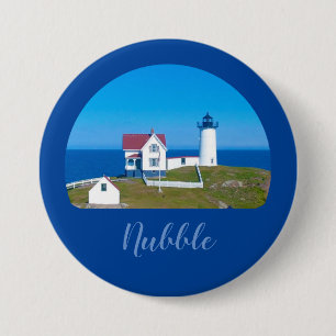 Bóton Redondo 7.62cm Farol de Maine de Horizonte Azul Claro Nubble