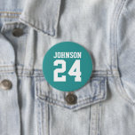 Bóton Redondo 7.62cm Teal and White Athlett Name Jersey Number<br><div class="desc">Anime-se com a sua equipe desportiva favorita, jogador de futebol ou mostre seu orgulho escolar com um botão personalizado de espírito! Adicione o nome da sua escola ou personalize com o nome de um jogador e o número de camisa. Perfeito para jogos de futebol, basquetebol, baseball e futebol! Crie pinos...</div>
