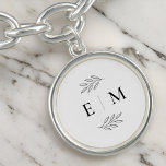 Bracelete Com Pingente Monograma Chic Simples e Elegante de Casamento<br><div class="desc">Composto de simples quadros revestidos de hetero com script cursivo clássico e tipografia serif. Esses elementos são simples,  eternos e clássicos. Este foi projetado pelo White Paper Birch Co. exclusivo para Zazzle. Disponível aqui: http://www.zazzle.com/store/whitepaperbirch</div>