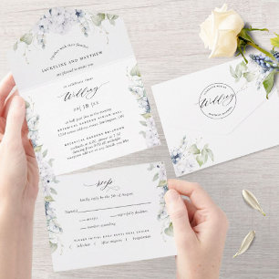 Branco Elegante com Floral Azul e Caligrafia