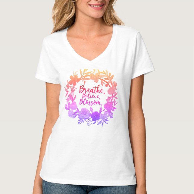 breath acredita que floresce T-Shirt (Frente)