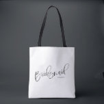 Bridesmaid Tote Bag Black White Calliografia<br><div class="desc">Mala de tote moderna da dama de honra com alças pretas. Caligrafia doce com nome personalizado tanto na frente quanto no verso. Desenhado por Kimberly Brett.</div>