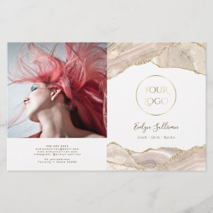 Brochura de dourado-marfim