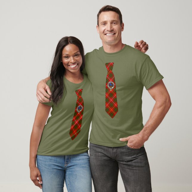 Bruce Tartan Necktie T-Shirt w/Badge (Unissex)