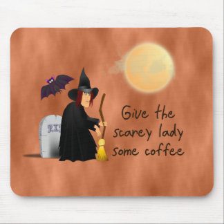 Bruxa Scarey antes do mousepad do café