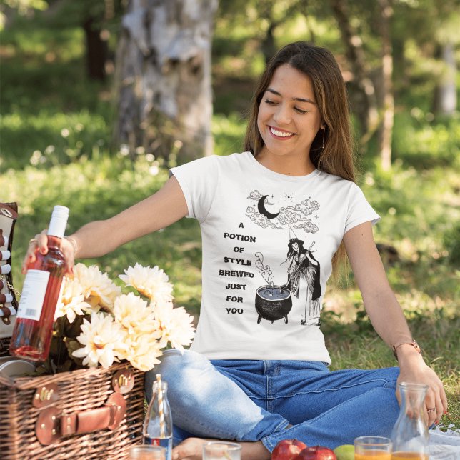 Bruxas Desenhadas À Mão Formam Camisetas - Agita O (Criador carregado)