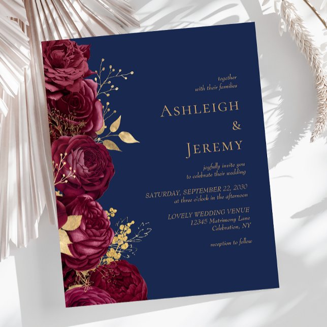 Budget Burgundy Floral Navy Blue Wedding Invite (Criador carregado)