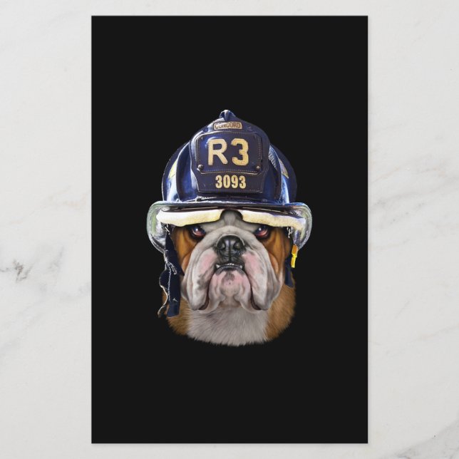 Bulldog Inglês Grumpy Vestindo Helmet para Bombeir (Frente)