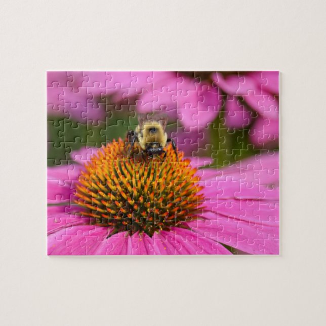 Bumblebee no trabalho - Quebra-cabeça de Flor 8x10 (Horizontal)