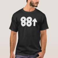 cabeça 88Rising na camisa da formação das nuvens
