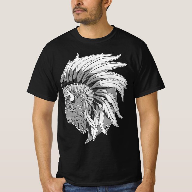 Cabeça de Buffalo com Camisa T de Homens Indígenas (Frente)