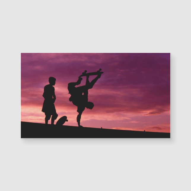 Cabina e lança em Milão - MAGNET (Frente)