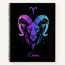 Caderno com o signo zodiacal de Áries.