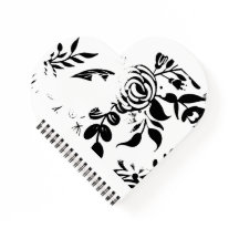 Caderno de Coração Floral Desbotado Preto e Branco