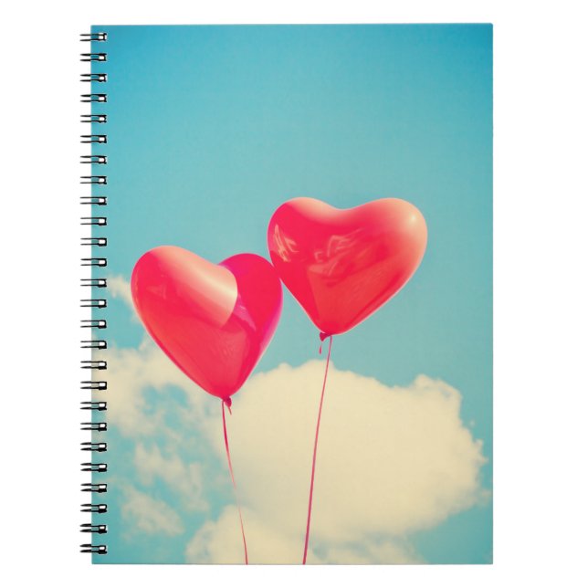 Caderno Espiral 2 Balões vermelhos em forma de coração flutuando p (Frente)