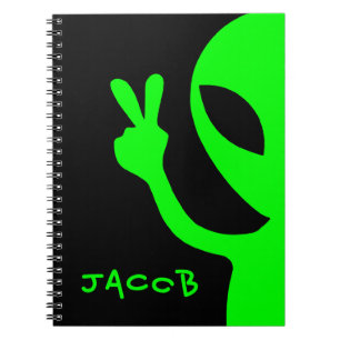 Caderno Espiral Alienígena personalizada verde e preta