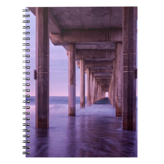 Caderno Espiral Amanhecer roxo no píer de Scripps (Frente)