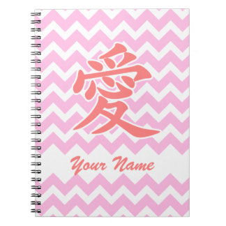 Caderno Espiral Amor em Japonês com Padrão Chevron Rosa