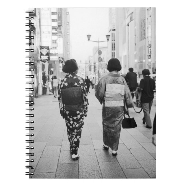 Caderno Espiral Ásia, Japão, Tóquio. Geishas na Ginza. (Frente)