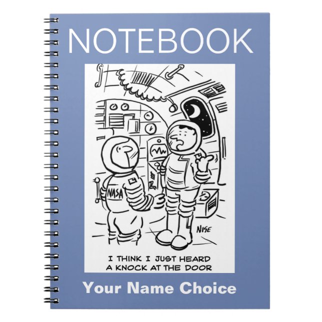 Caderno Espiral Astronautas em Nave Espacial Ouvem Batidas (Frente)