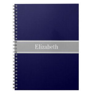 Caderno Espiral Azul-Marinho Sólido, Nome Monograma com Fita Cinza