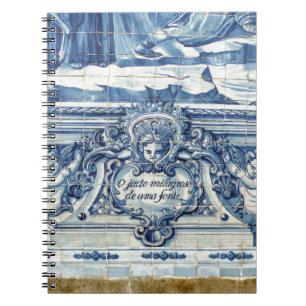 Caderno Espiral Azulejos de paredes brancas e azuis portuguesas co