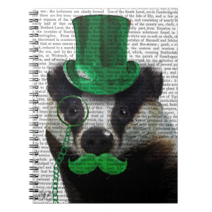 Caderno Espiral Badger com chapéu verde e bigode