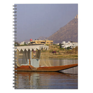 Caderno Espiral Barco pequeno, Lago Pichola, Udaipur, Índia.