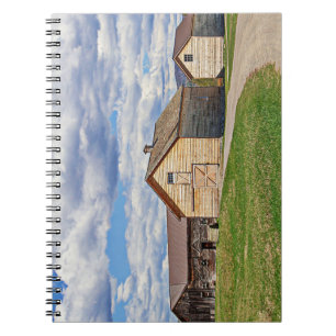 Caderno Espiral Barns Antigos