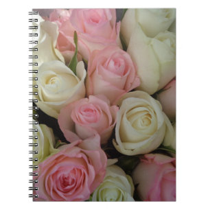 Caderno Espiral Belo Buquê De Flores Rosas Brancas