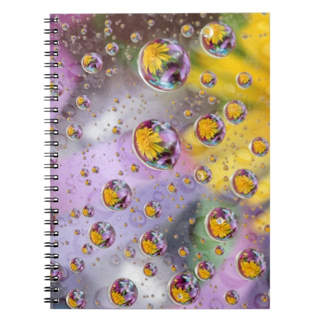 Caderno Espiral Bolhas abstratas com flores. Crédito: Nancy (Frente)