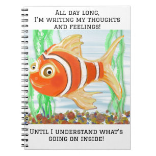 Caderno Espiral Bonito Fishie Nadando Em Uma Piscina