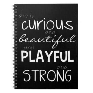 Caderno Espiral Bonito forte da concessão da mulher "é" presente