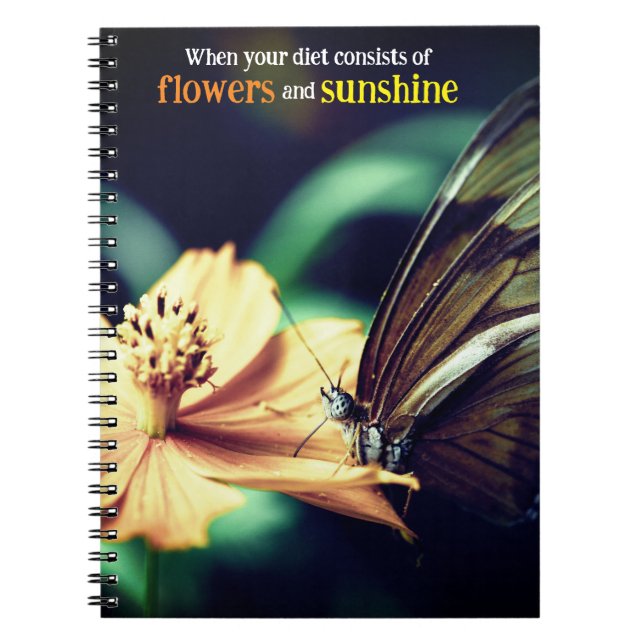 Caderno Espiral Borboleta alimentando flores (Frente)