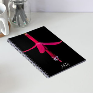 Caderno Espiral Brilhante Flor de Fuchsia Rosa em Preto