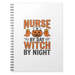 Caderno Espiral Bruxa de Enfermeira de Halloween à Noite Camisa Vi