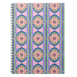 Caderno Espiral Caleidoscópio Florido Vibrante: Mandala Rosa e Esm