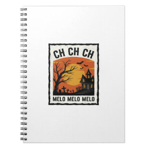 Caderno Espiral Camisa Silhueta de Árvore Assombrada no Halloween