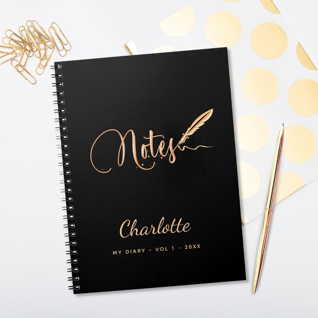 Caderno Espiral Caneta ouro preto elegante nome script (Criador carregado)