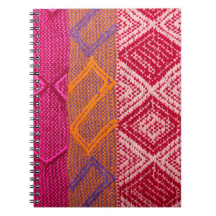 Caderno Espiral Captura de detalhes do tecido indiano com padrão c