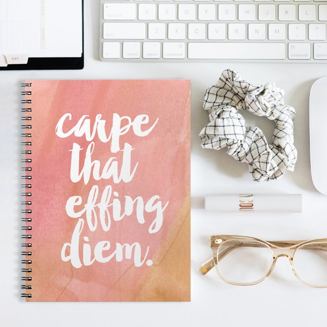 Caderno Espiral Carpe Que Effing Diem | ROSA (Criador carregado)