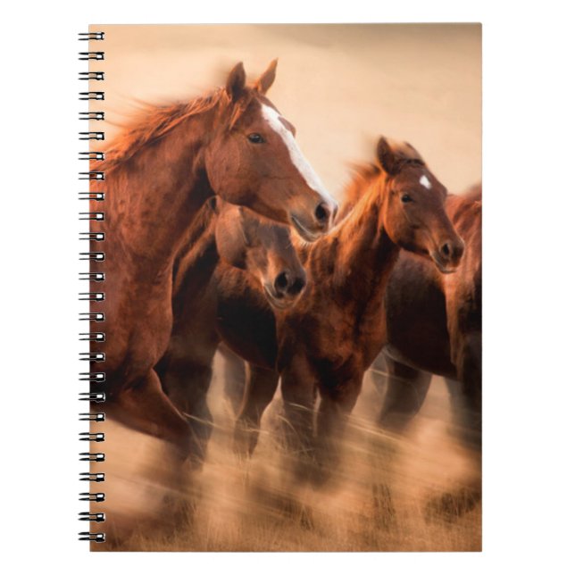 Caderno Espiral Cavalos correndo, borrão e crinas voando (Frente)