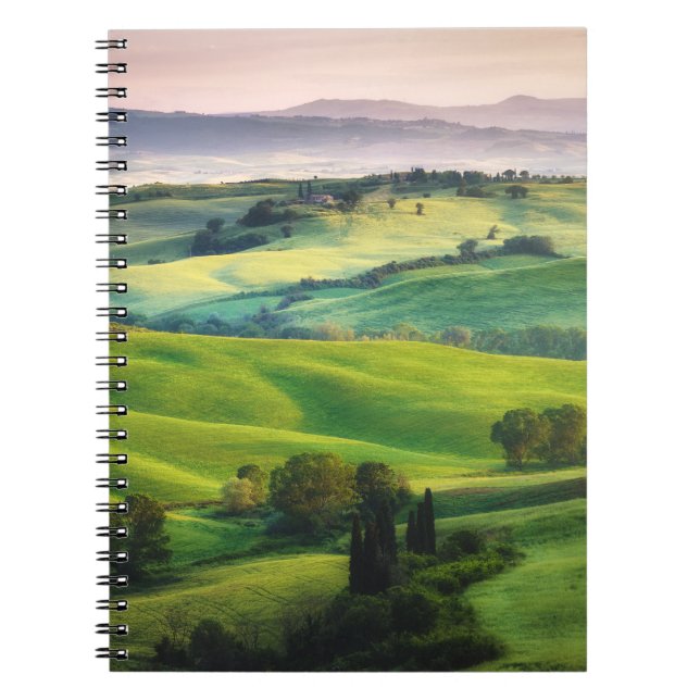 Caderno Espiral Cenário Verde: Serenidade Pintada Clara (Frente)