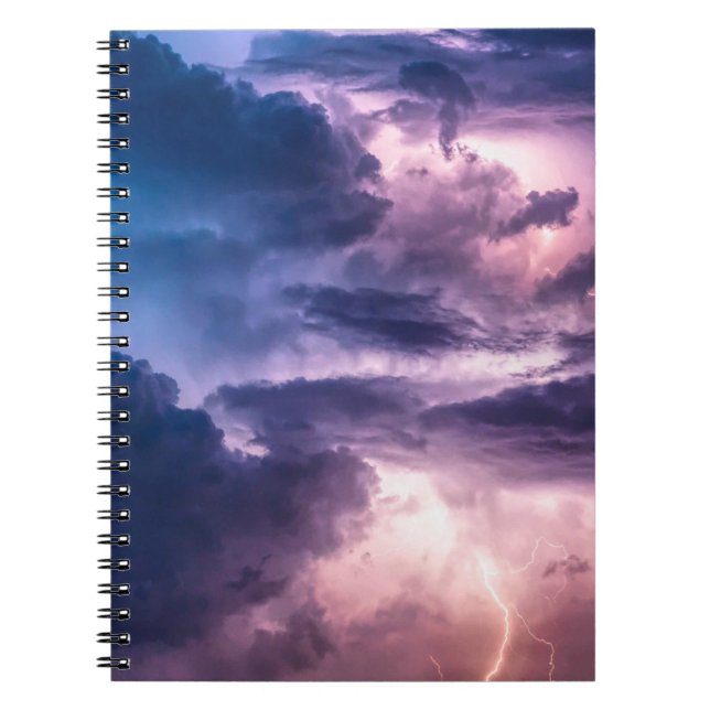 Caderno Espiral Céus Tempestuosos (Frente)