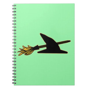 Caderno Espiral Chapéu & vassoura da bruxa