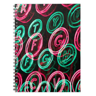 Caderno Espiral Chaves de máquinas de escrever neon fecham