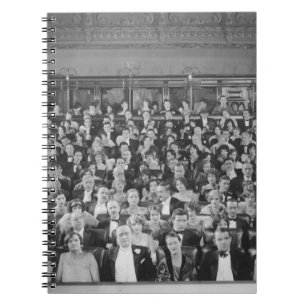 Caderno Espiral CHEIO HOUSEaudience, vintage, teatro, multidão, pe