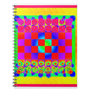 Caderno Espiral Chessboard e peças coloridas
