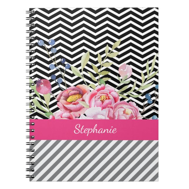 Caderno Espiral Chic Pink Floral Black e White Chevrons e Nome (Frente)
